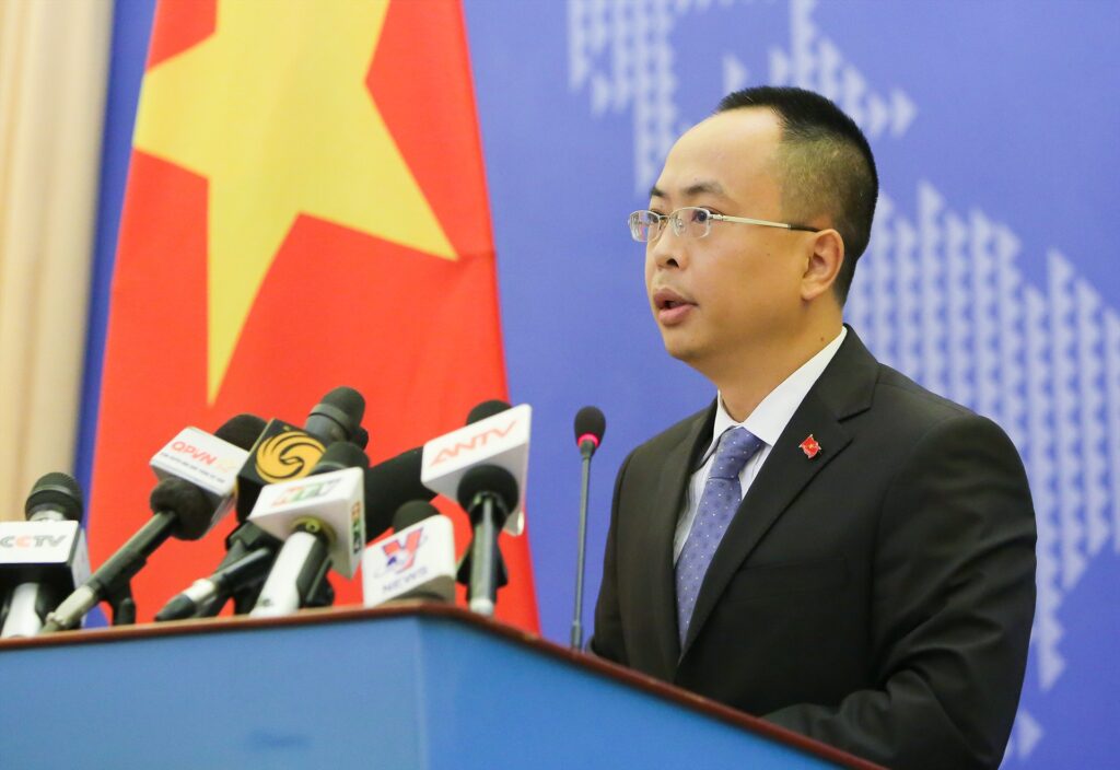 Việt Nam khẳng định chủ quyền quần đảo Hoàng Sa và yêu cầu Trung Quốc tôn trọng.