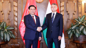 Chủ tịch Quốc hội Vương Đình Huệ Thăm Chính Thức Hungary: Tăng Cường Quan Hệ Việt Nam - Hungary